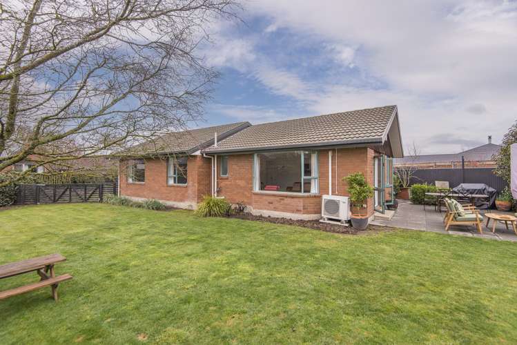 7 Oldham Place Darfield_16