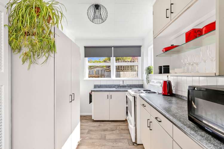 40 Emano Street Toi Toi_5