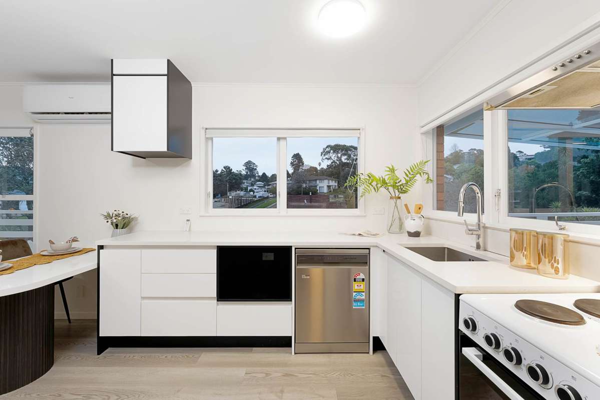 1/55 Ayton Drive_5