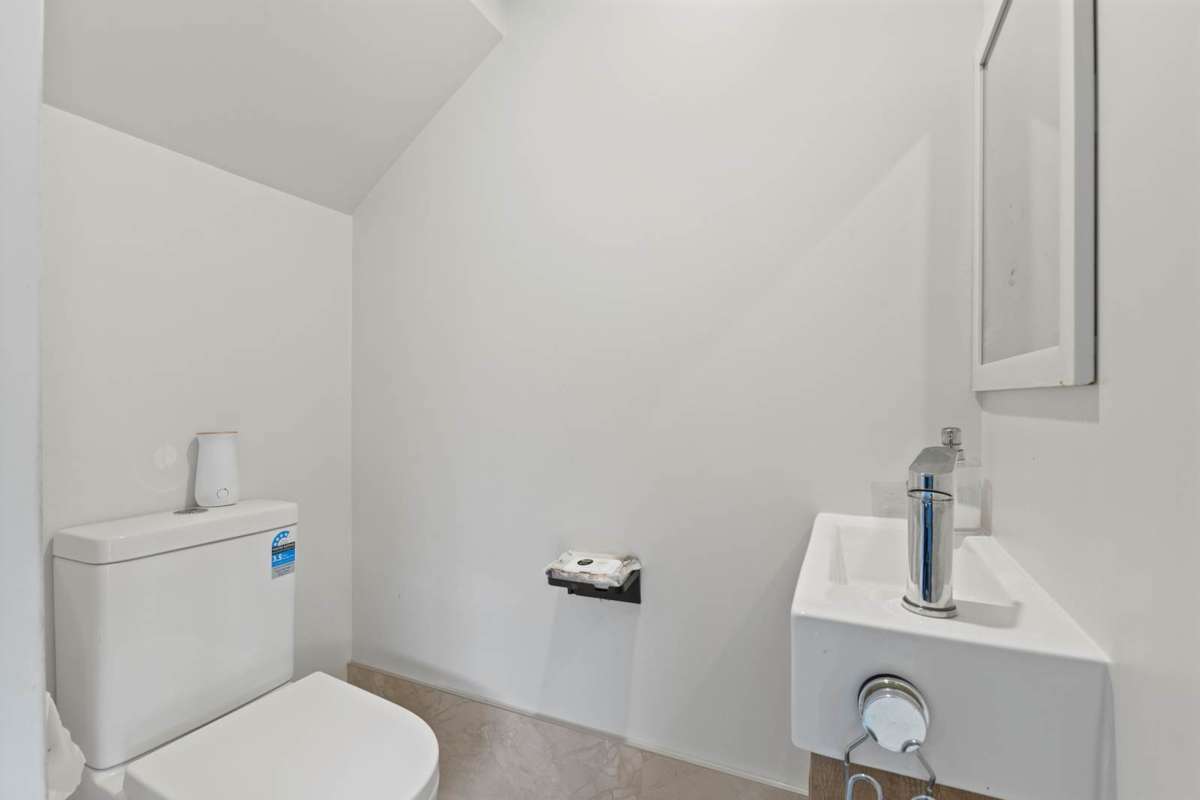 83 Thomas Road_3