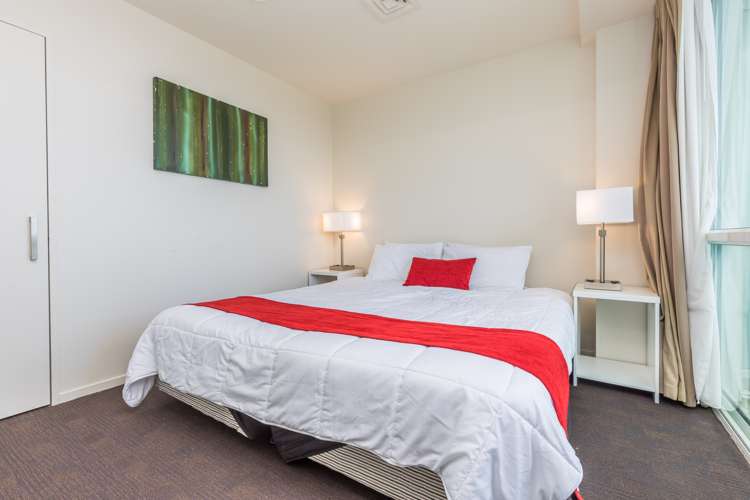 2013/10 Waterloo Quadrant Auckland Central_9