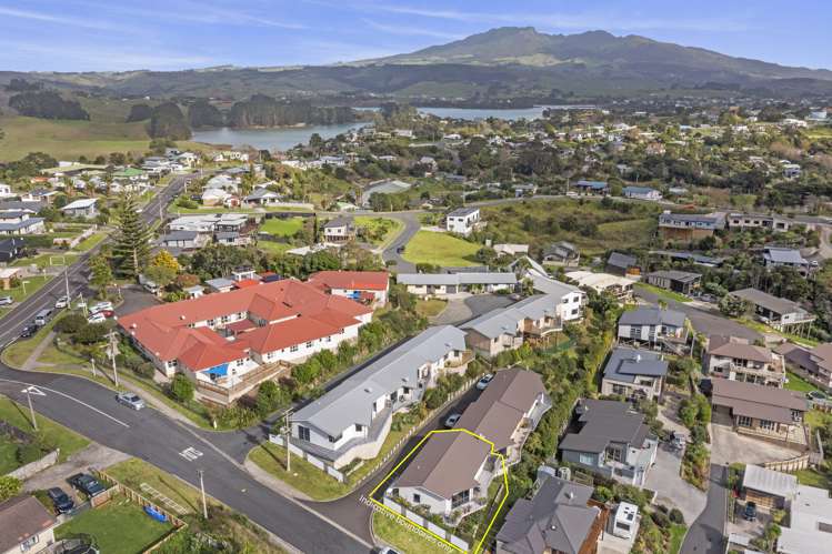 25J Violet Street Raglan_27