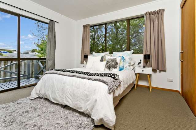 2 Hewlett Road Massey_3