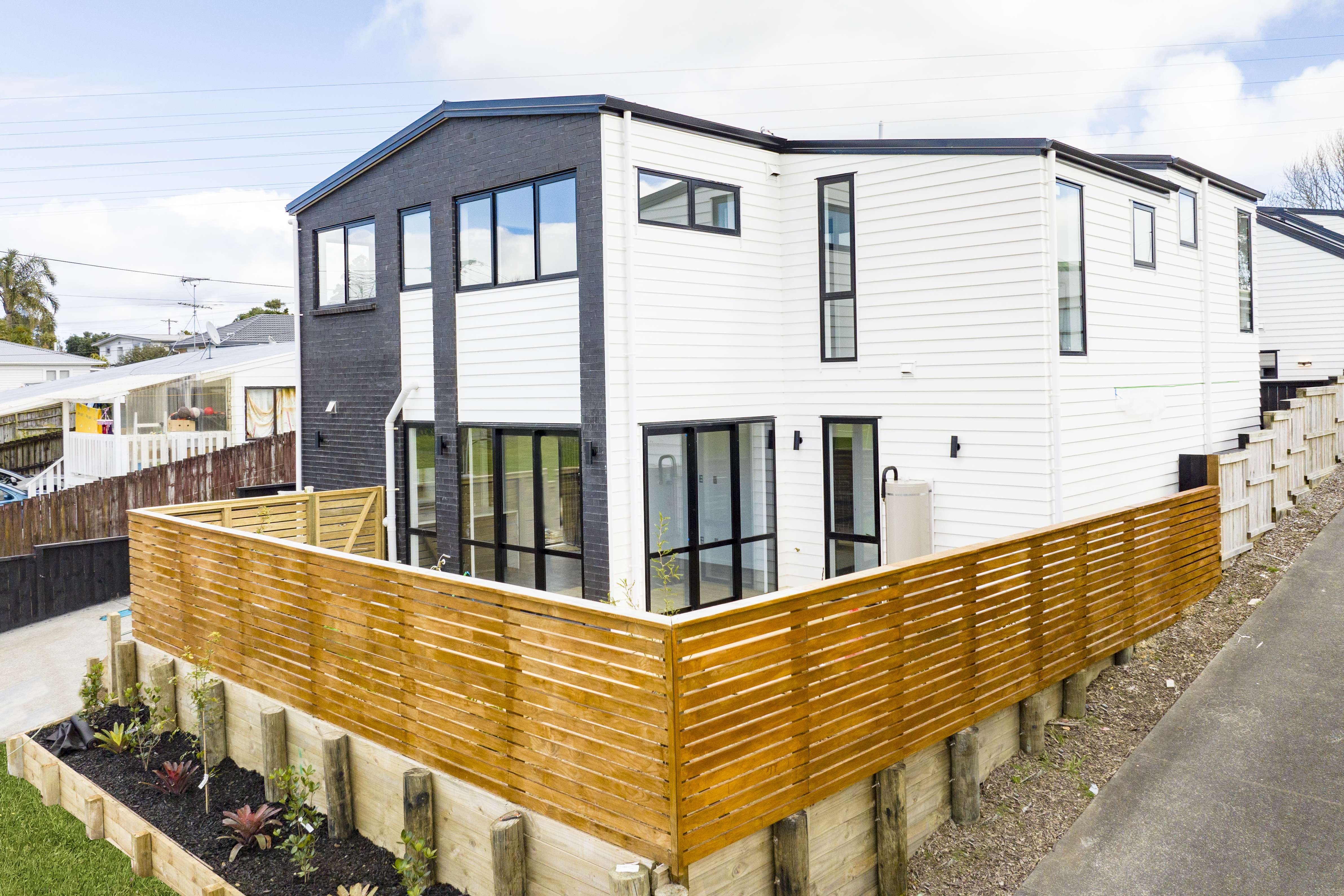 5/122 Archibald Road Kelston Waitakere City Houses for Sale One