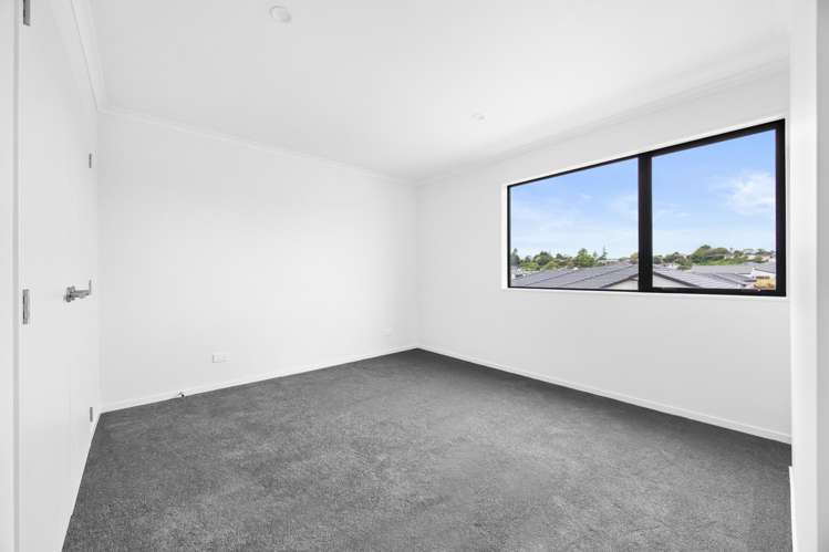 121 Otuwairoa Esplanade Papakura_14