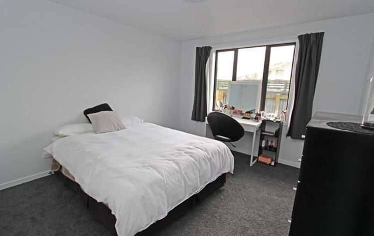 4/63 Royal Crescent Saint Kilda_8