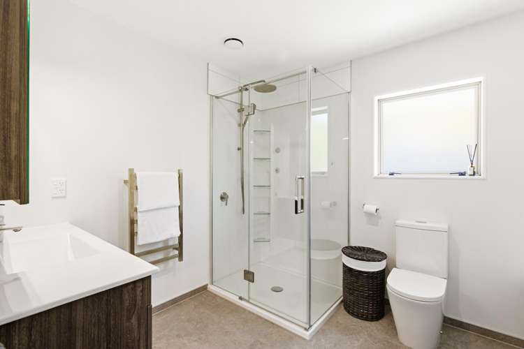 23 Chippenham Grove Churton Park_16