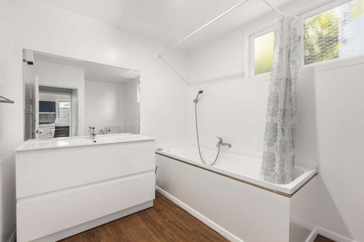 134 Owhiro Bay Parade Owhiro Bay_10