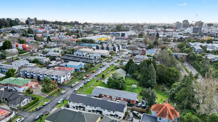 1/13 Manning Street Hamilton Central_14