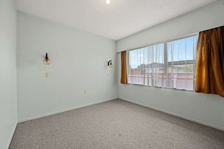 8 Sandalwood Drive Dinsdale_9