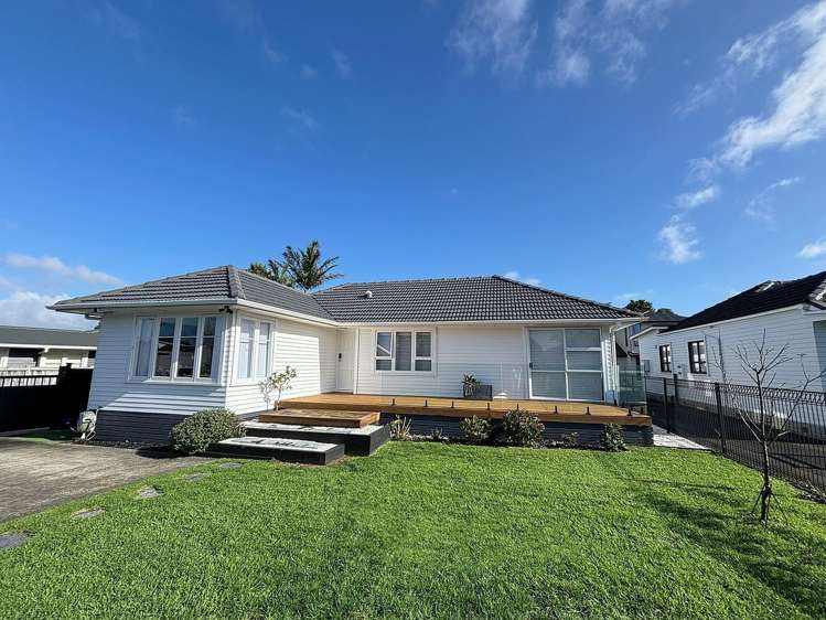 69 Neil Avenue Te Atatu Peninsula_0
