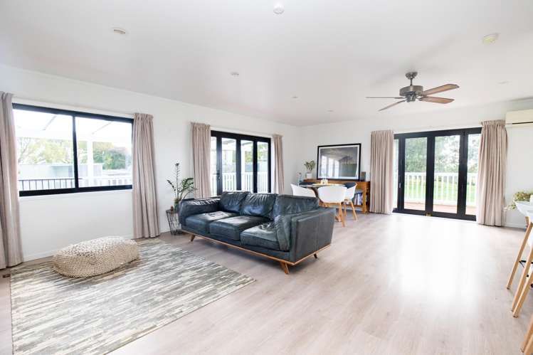 230 Central Road North Waitakaruru_6