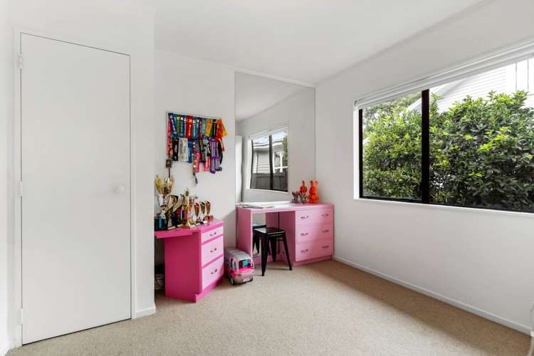 1/10 Clinton Avenue Te Atatu Peninsula_10