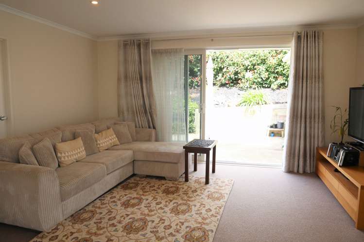 8 Jessie Rise Riverhead_6