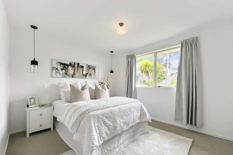 12a Maywood Crescent Glen Eden_6