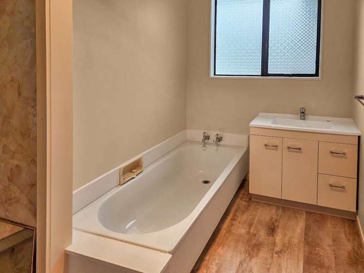 343 Wellington Road 10629_9