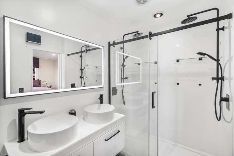 37 Vernon Drive Lincoln_17