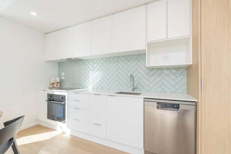 106/2B Te Ara Taurapa Point Chevalier_9