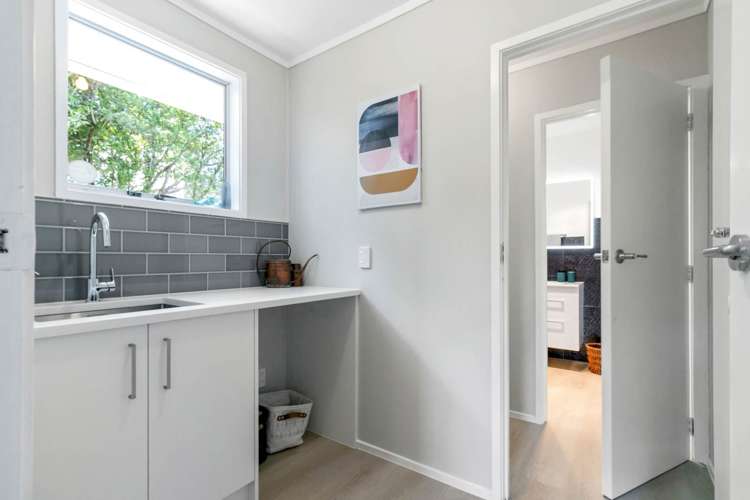 16 Onedin Place Titirangi_14