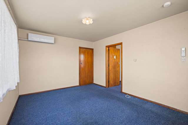 1/609 Hereford Street Linwood_3