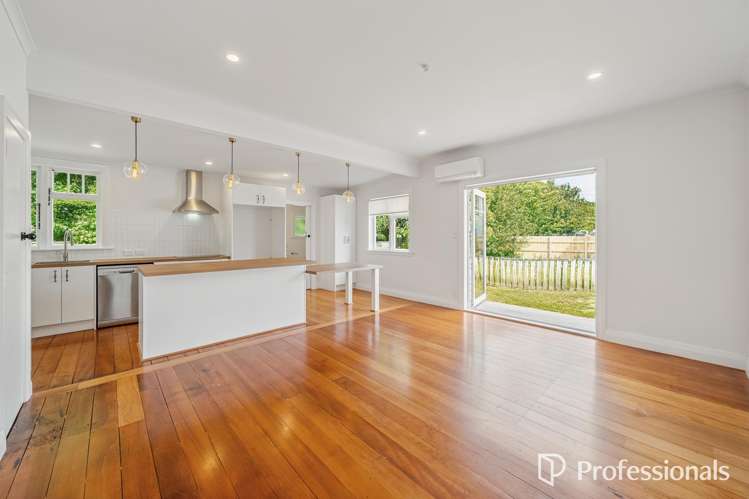 2/6 Pohutukawa Street Woburn_5