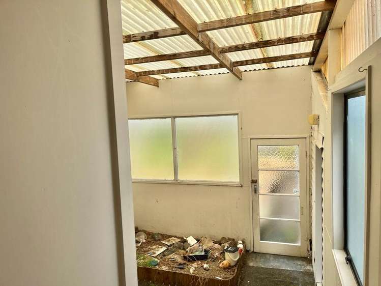 1/16 Duncan Avenue Te Atatu South_13