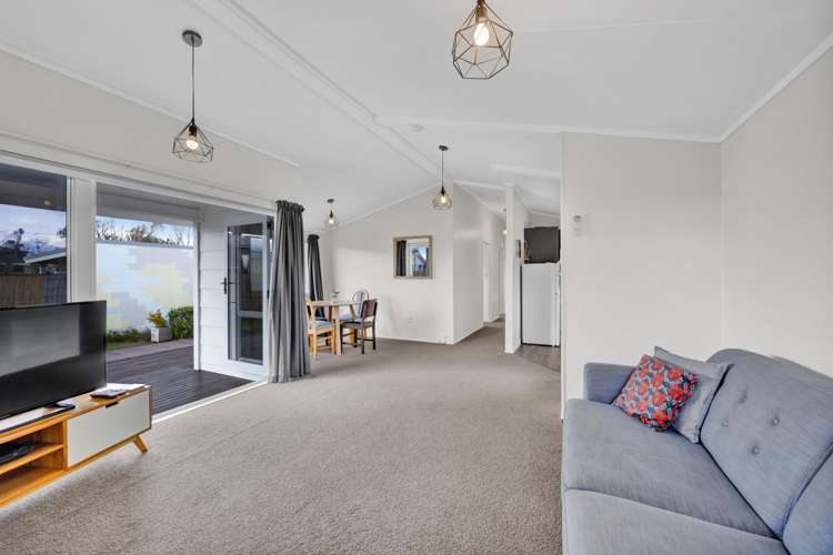 8 Hughson Place Opunake_11
