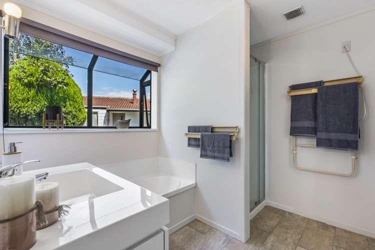 105 Wattle Farm Road Wattle Downs_14