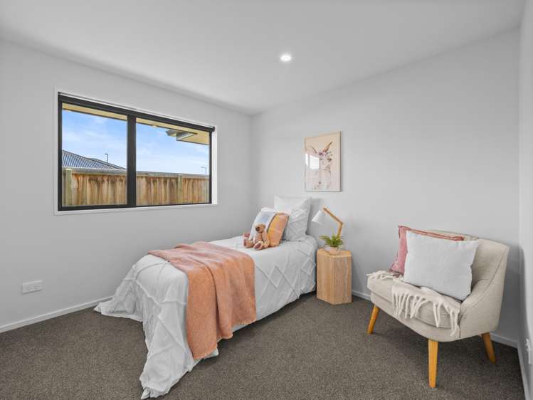 23 Strowan Avenue Elgin_15