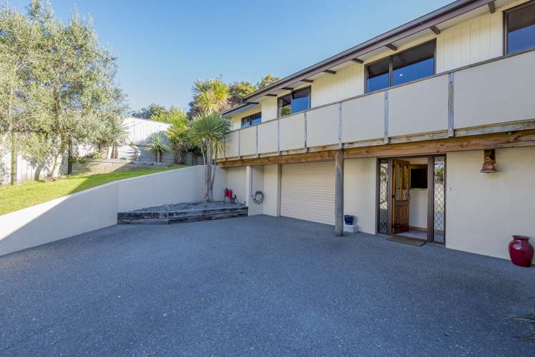 16 Karaka Grove Raumati Beach_23
