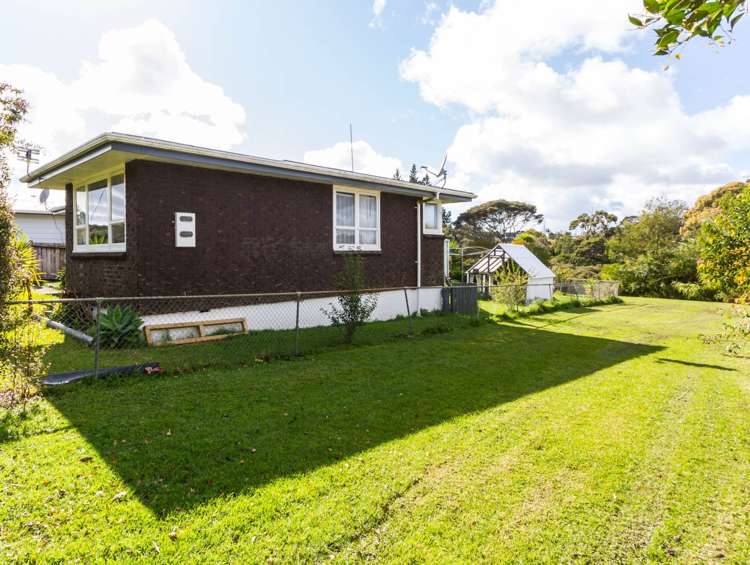 35 Riverpark Crescent Henderson_9