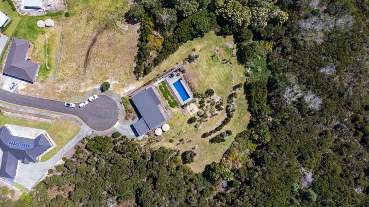 19 Sunrise Place Cable Bay_39