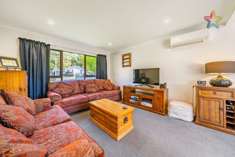 13 Lees Grove Wainuiomata_9