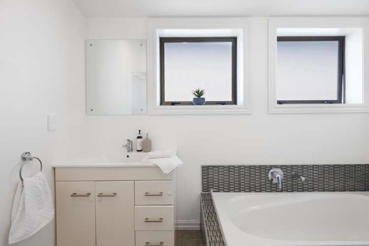 3 Ensign Lane Whitby_15