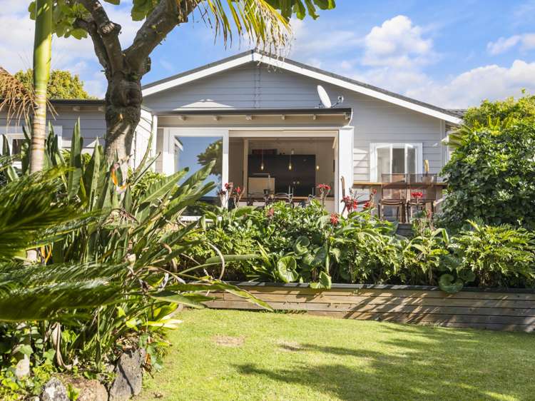 19 Rossgrove Terrace Mount Albert_25