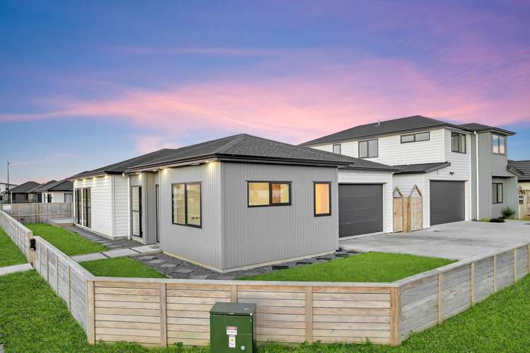 28 Korowhiti Road Clarks Beach_33