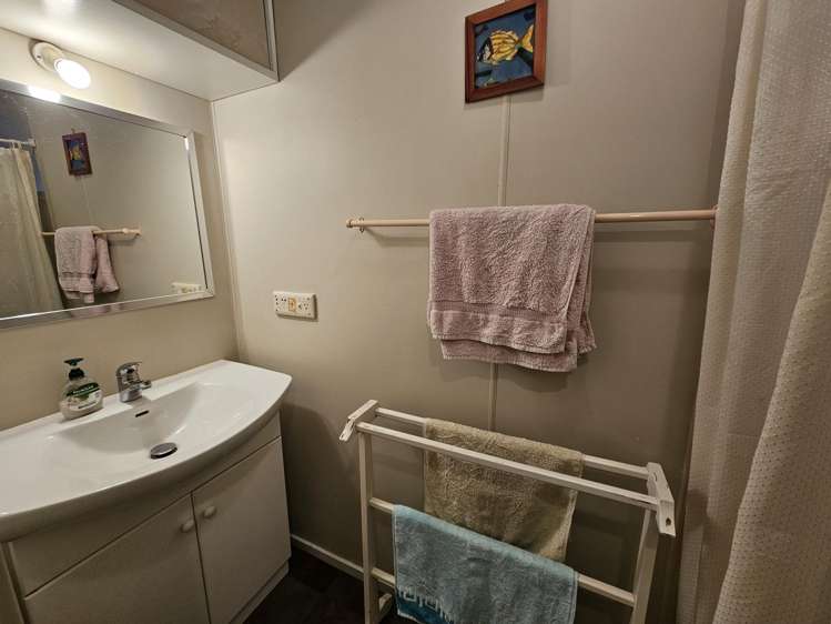 1 Ngaio Street Kaka Point_12