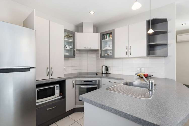 2/280 Halswell Road_5