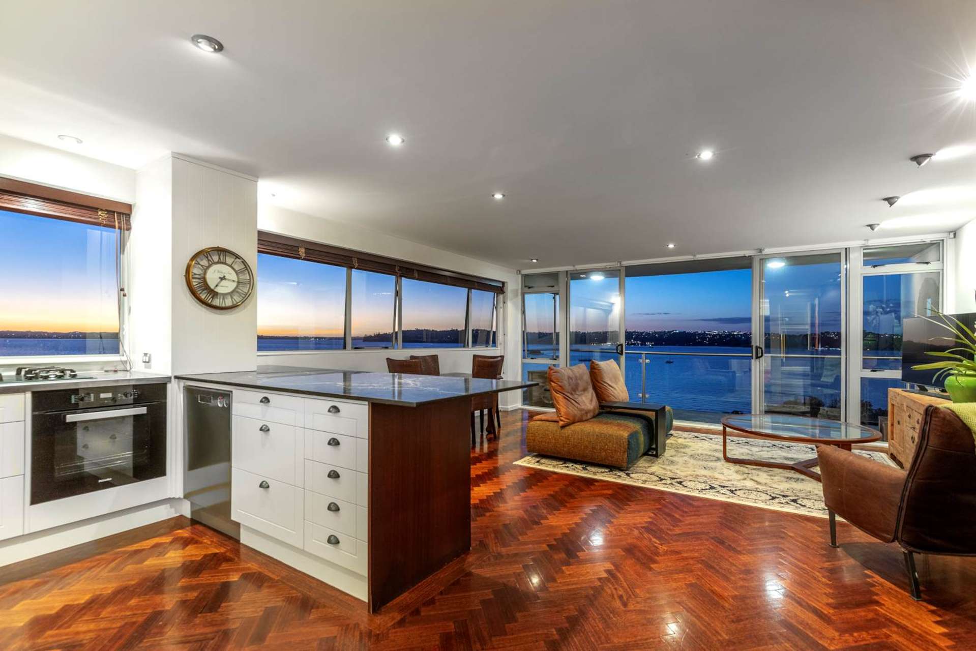 10/57 Sarsfield Street Herne Bay_0