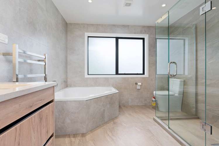 17 Churchouse Road Greenhithe_15