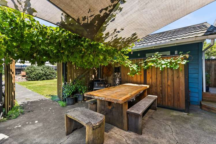 115 Charlotte Crescent Mayfair_11