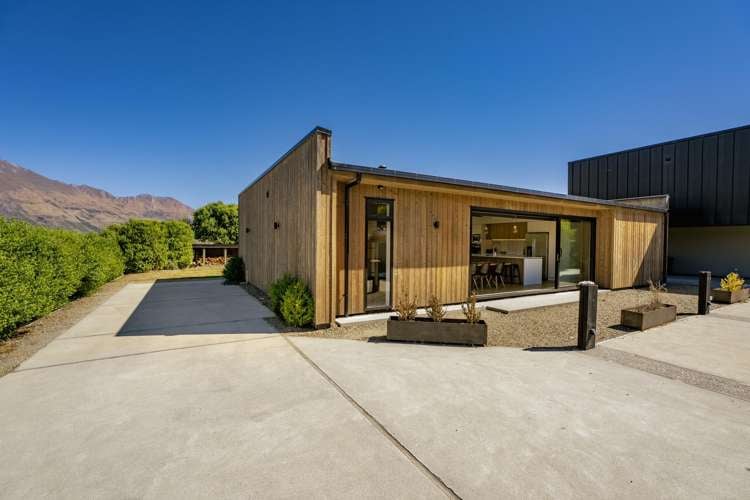 220A Aubrey Road Wanaka_18