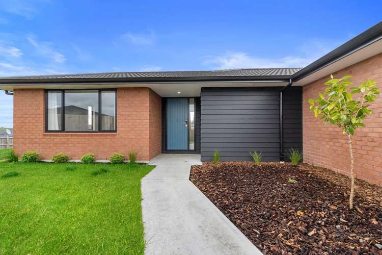 8 Waitihi Way 2612_1