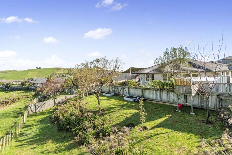 240 Ballintoy Park Drive Welcome Bay_15