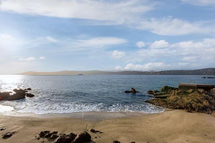 377A Karaka Bay Road Karaka Bays_23