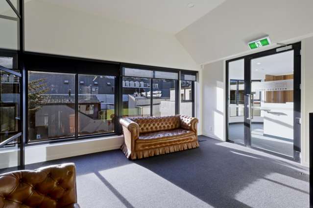 45 Camp Street Queenstown_4
