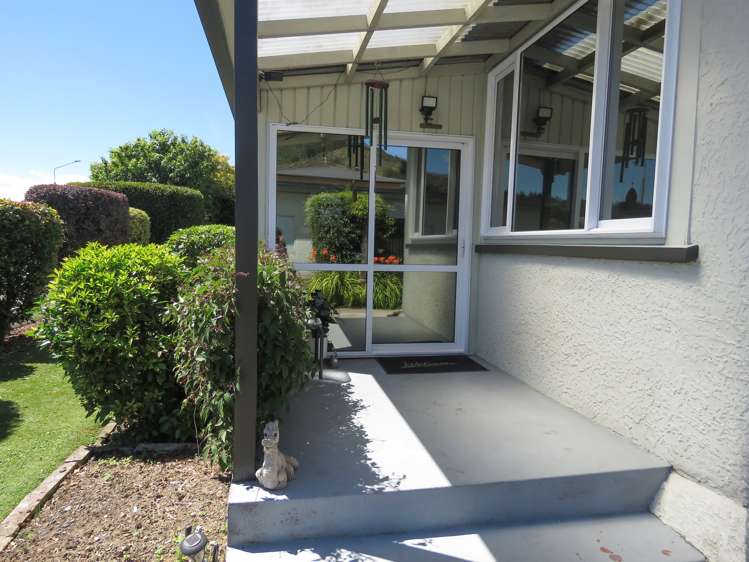 15 Sinnamon Street Reefton_24