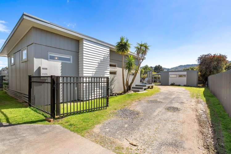 102B The Square Whangamata_14