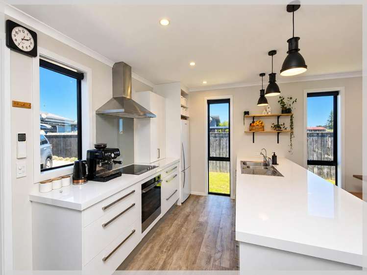 16 Story Street Foxton Beach_7