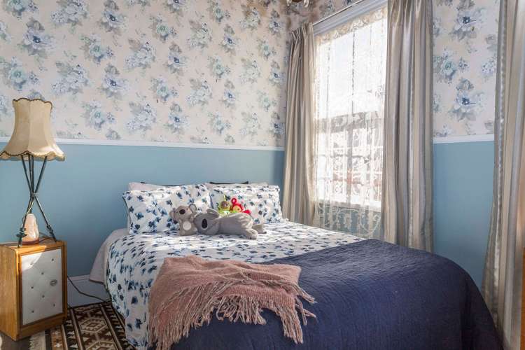 237 High Street Dannevirke_11